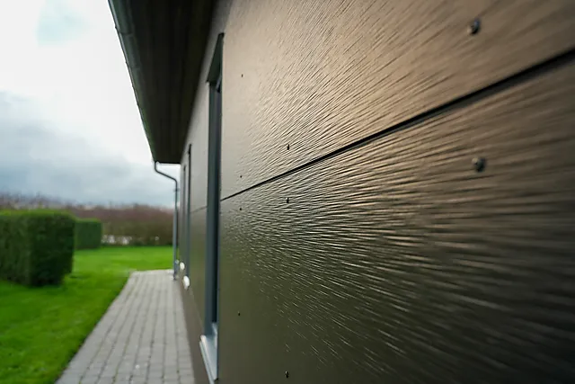 Fasade Hardie Architectural Panel brushed concrete svart