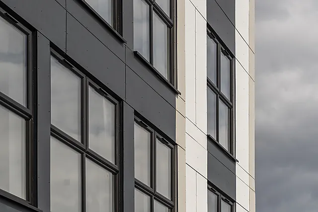 Fasade Hardie Architectural Panel smooth sand svart