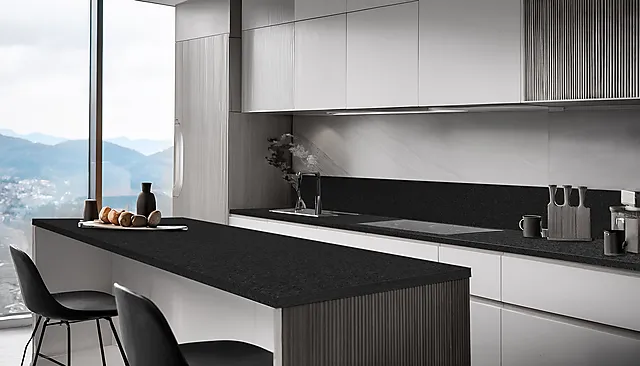 Oppkant laminat Level svart granitt